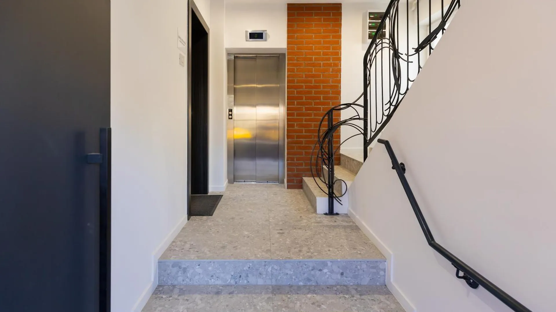 Nova New Boutique Building Apartment With Terrace And Private Parking بوخارست رومانيا