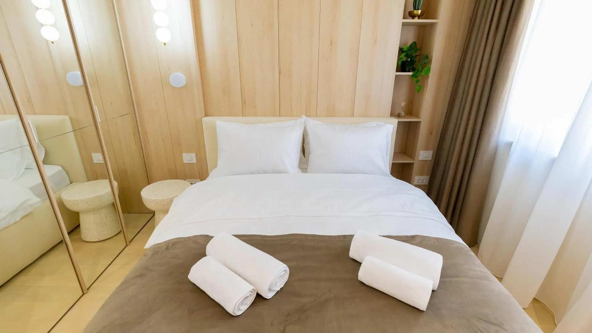 Nova New Boutique Building Apartment With Terrace And Private Parking بوخارست