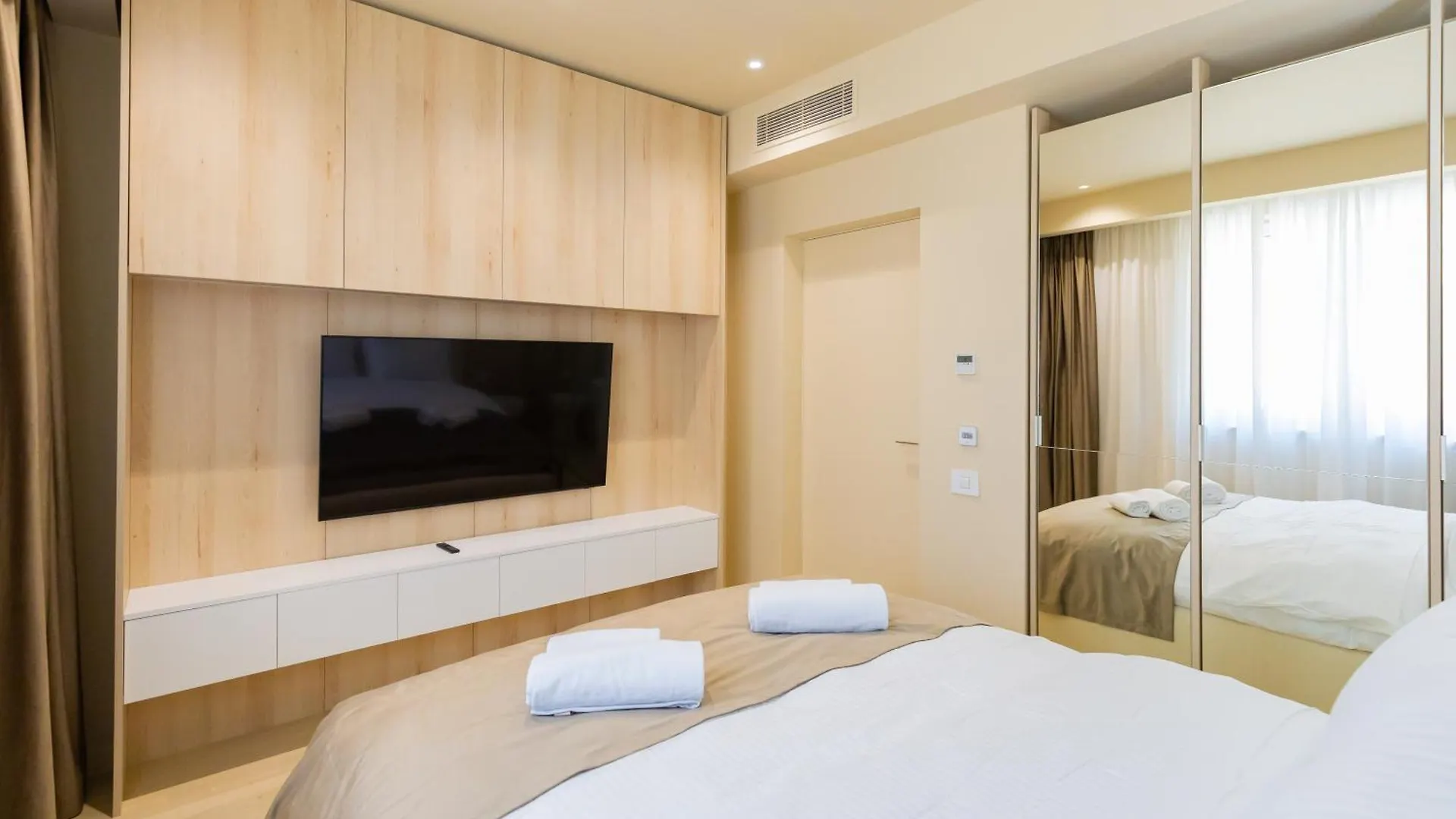 Nova New Boutique Building Apartment With Terrace And Private Parking بوخارست 0*,