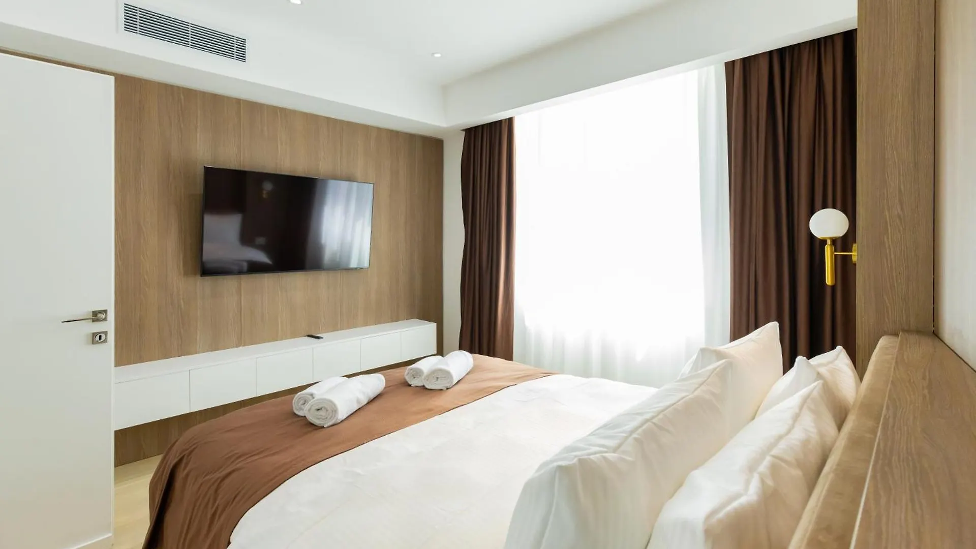 Nova New Boutique Building Apartment With Terrace And Private Parking بوخارست