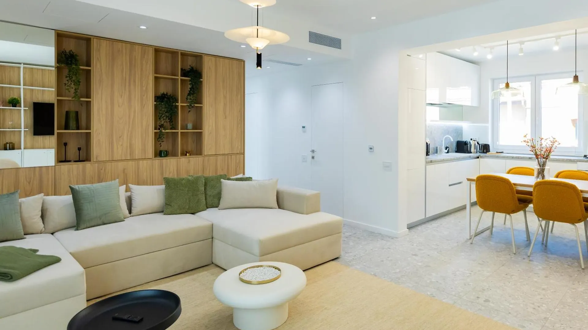 Nova New Boutique Building Apartment With Terrace And Private Parking بوخارست