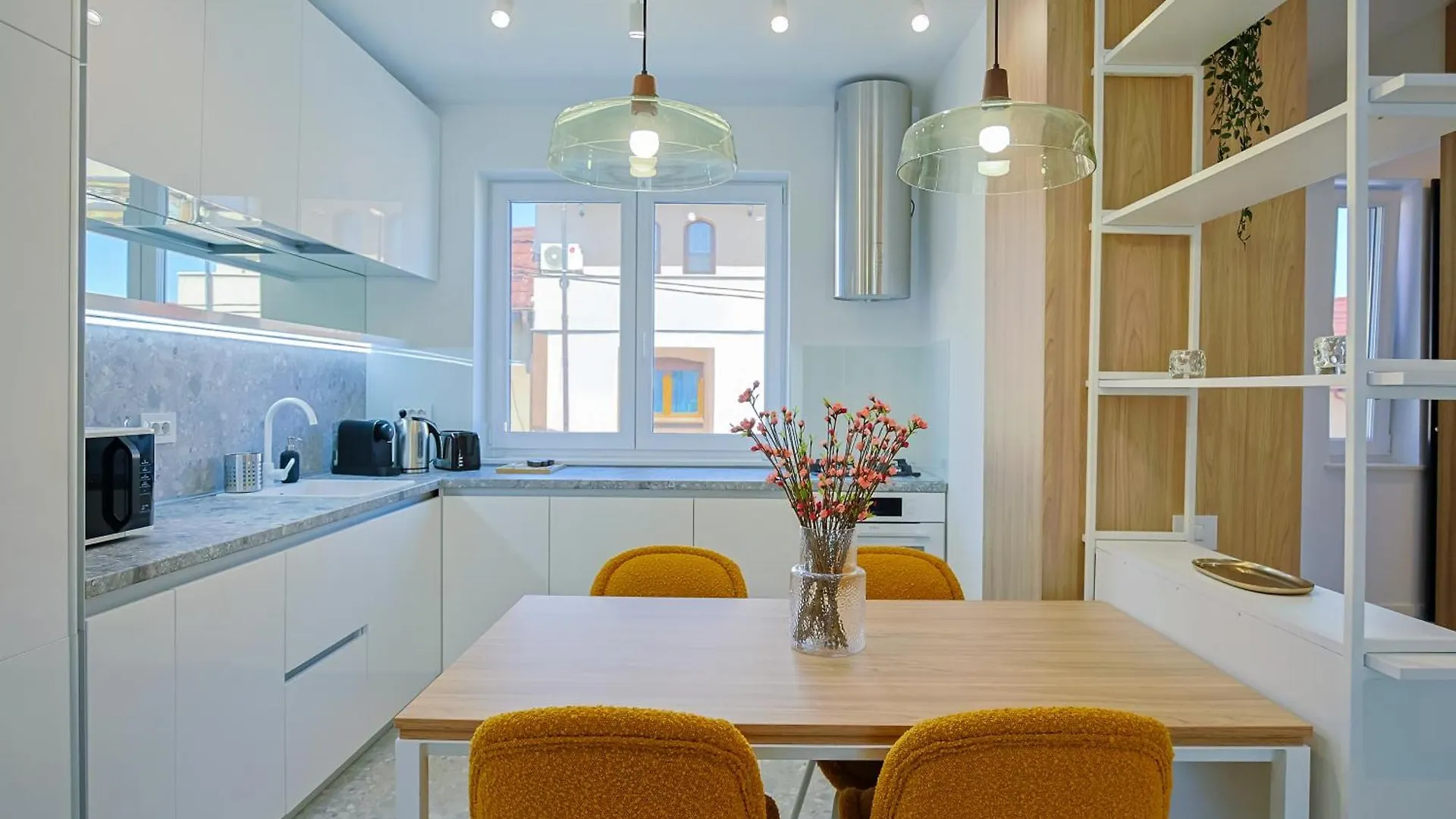 Nova New Boutique Building Apartment With Terrace And Private Parking بوخارست